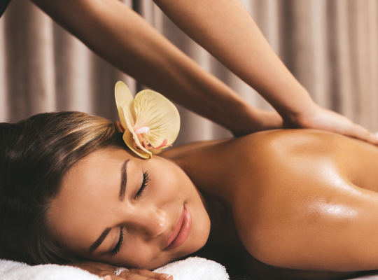 Body massage treatments for ladies and couples