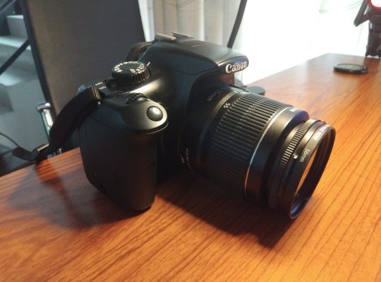 Canon eos 1100d camera for sale