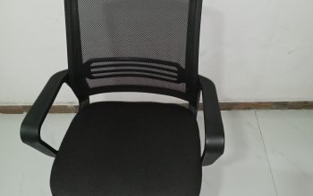 Home Computer / Visitor Comfi Chair almost New