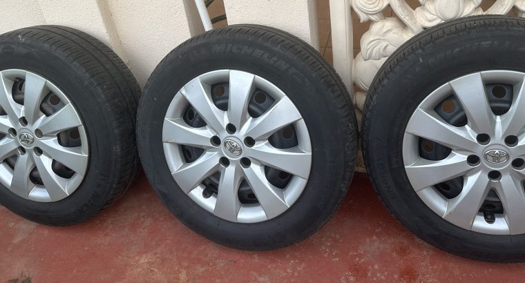 Tires with Rims and Wheel Covers