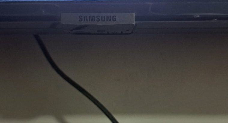 Display out 55″ samsung smart tv urgent sale
