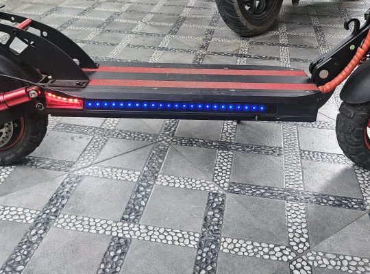 Electric scooter