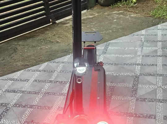 Electric scooter