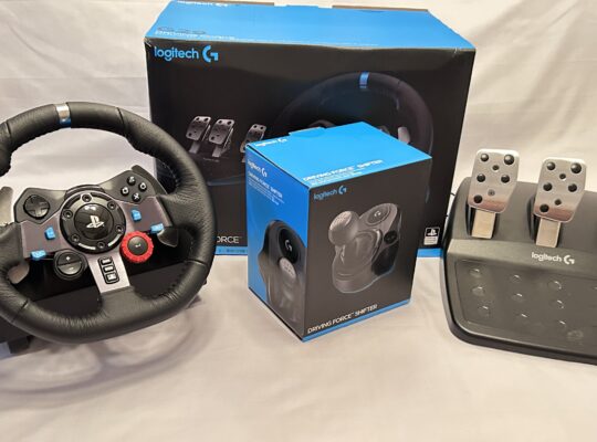 Logitech G29 Driving Force Racing Wheel With FREE