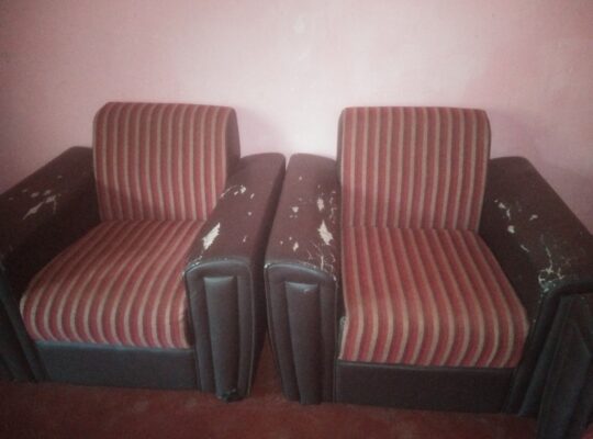 Singer sofa