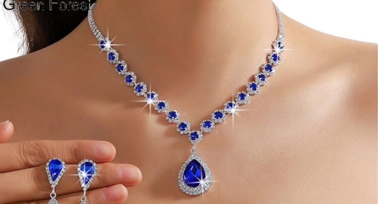 Necklace and earrings 💙💫🦋