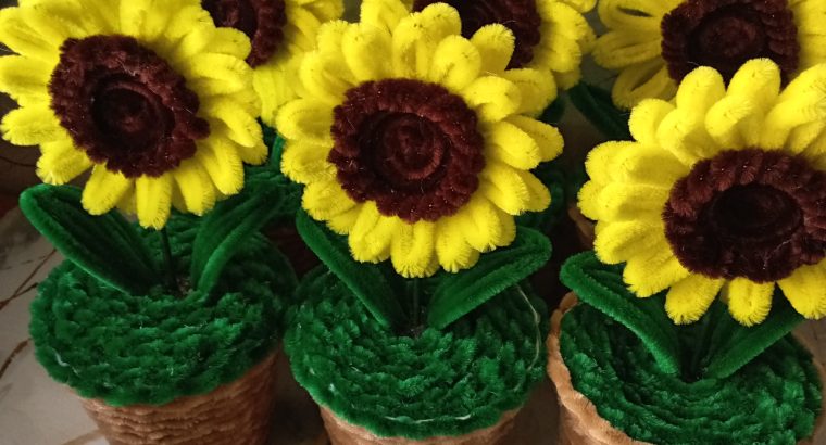 PIPE CLEANER FLOWER BASKET