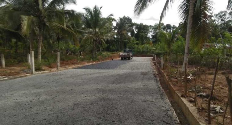 For quick sale-Two stroy House with 15p Land