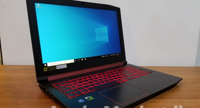 Each Head-Love Birds