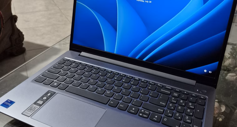 Lenovo ideapad slim 3 15IRH8